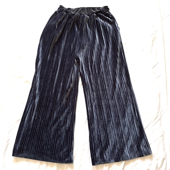 Joe Fresh | Grey / blueish Velour wide leg women's pant - Picture 5 of 10